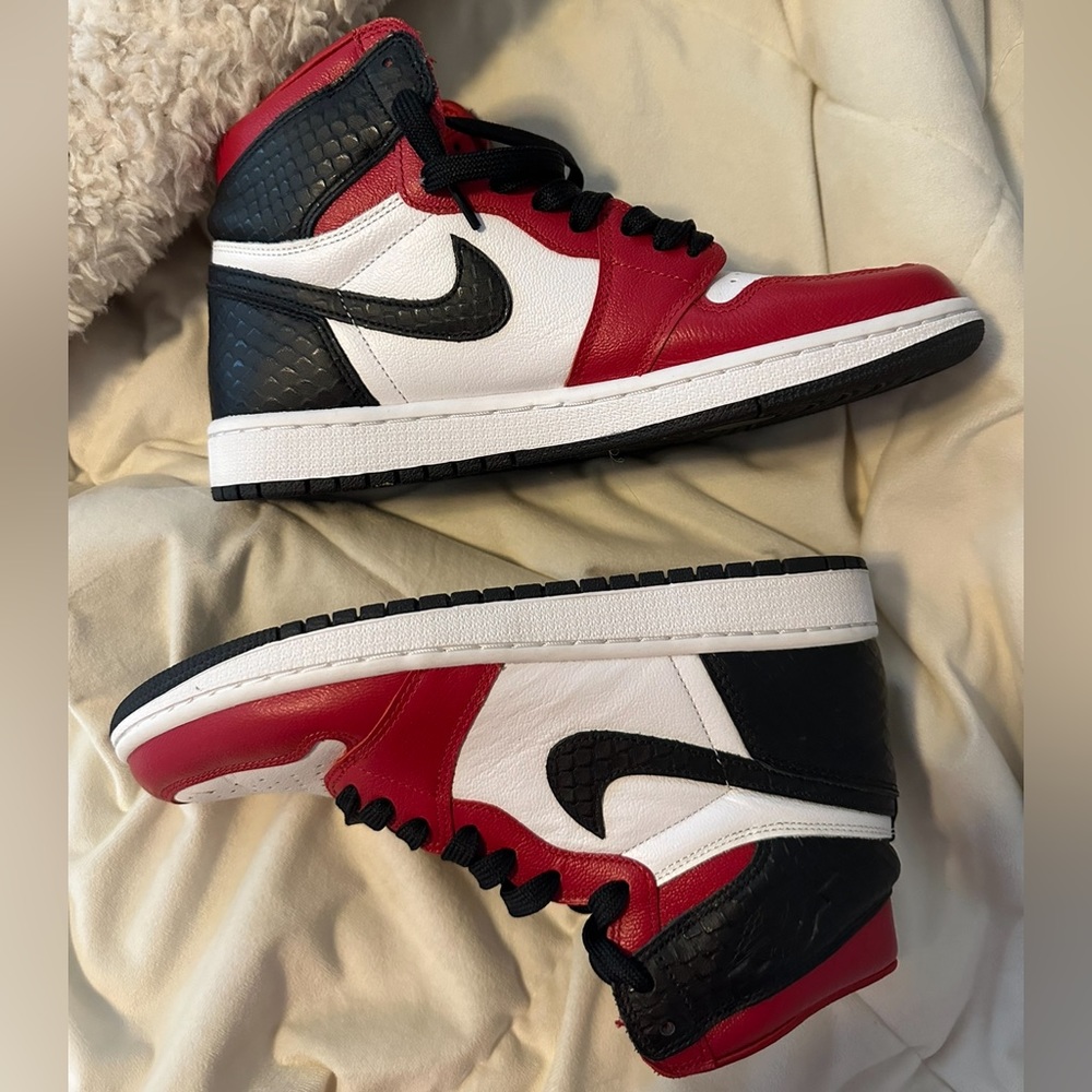 Women’s Jordan 1 High in Snakeskin